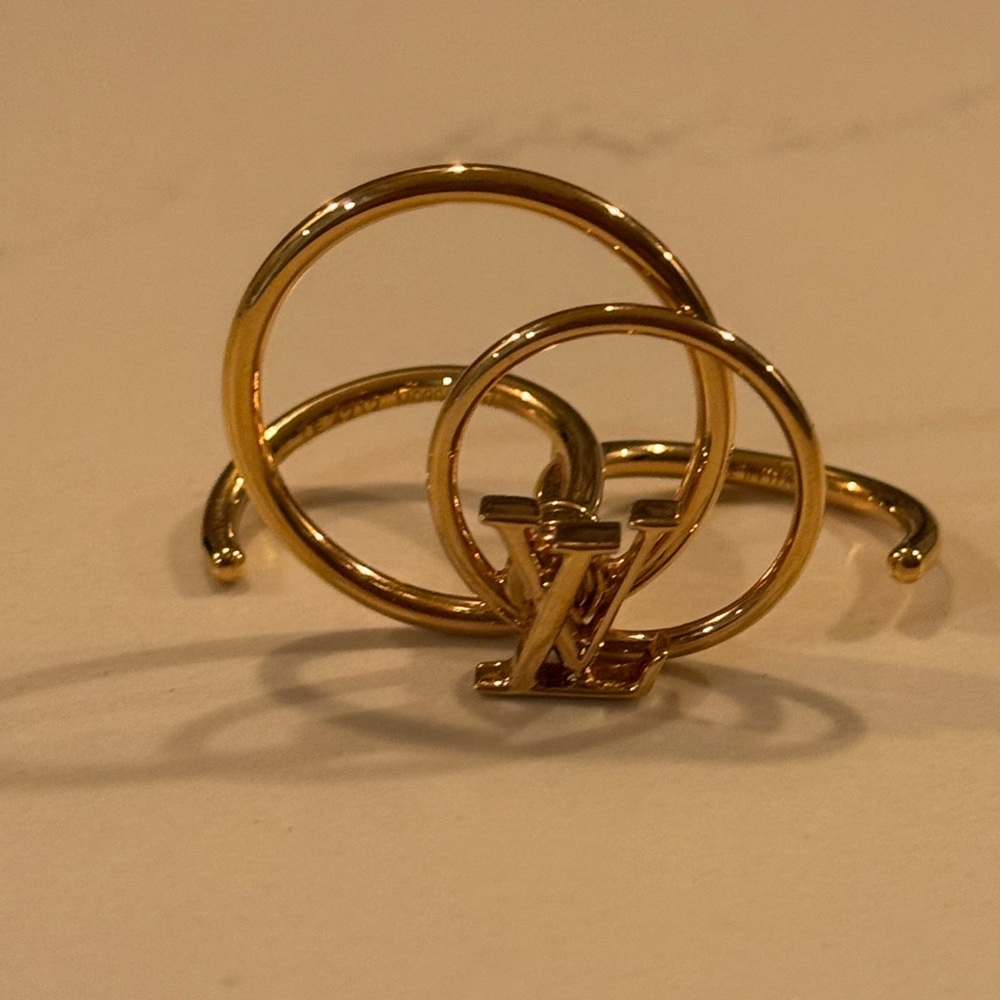 Genuine Louis Vuitton ring